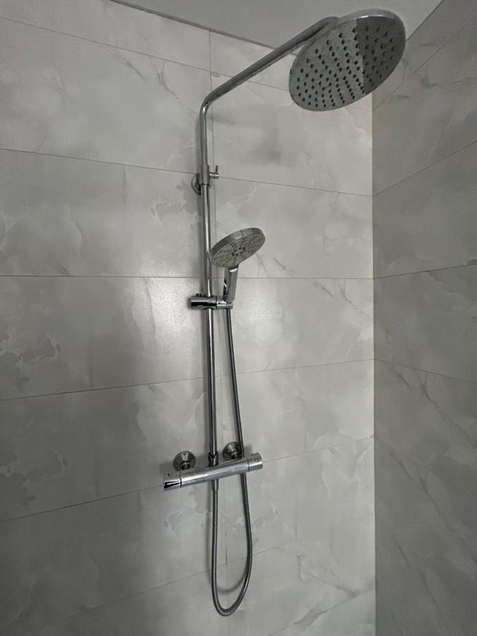 1 Luxurious Room In Family Home Кілларні Екстер'єр фото